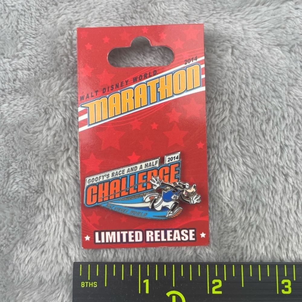 RunDisney Limited Edition 2014 Goofy Challenge Marathon Trading Pin BRAND NEW - Picture 2 of 4